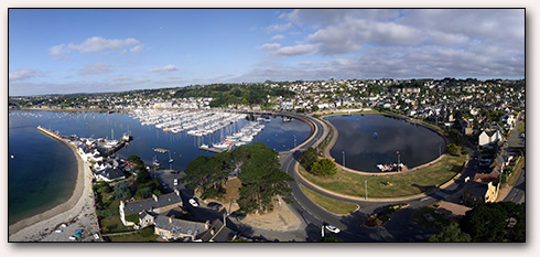 Photographie aérienne prise avec un ballon captif gonflé à l'hélium du port de Perros-Guirec